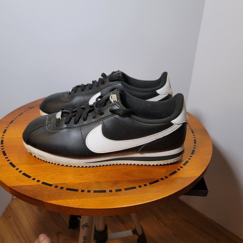 Nike Cortez Basic Black White Sneakers Low Top 819719-012 Mens 9 - Picture 4 of 11